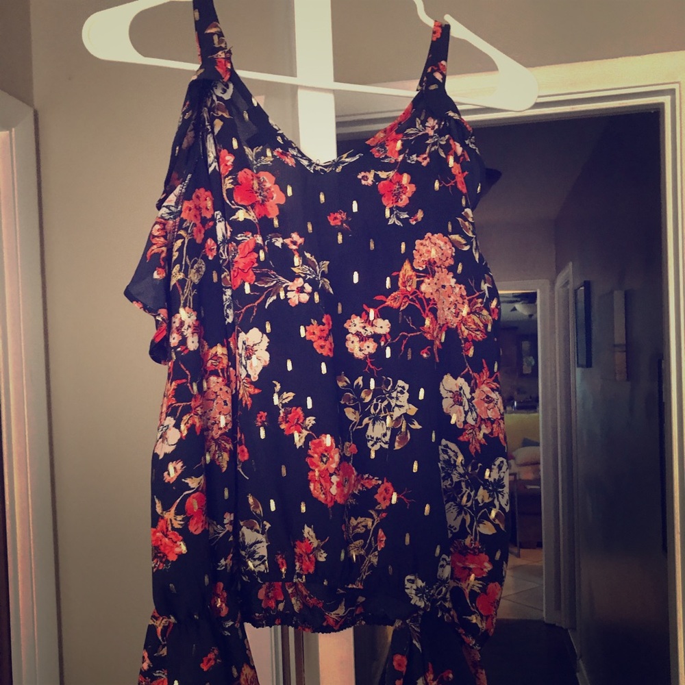 Blouse (off the shoulder)